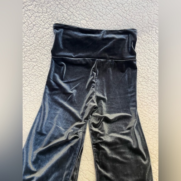 Femme by Design Velvet High-waisted Leggings in Charcoal (Blue) - Picture 5 of 11